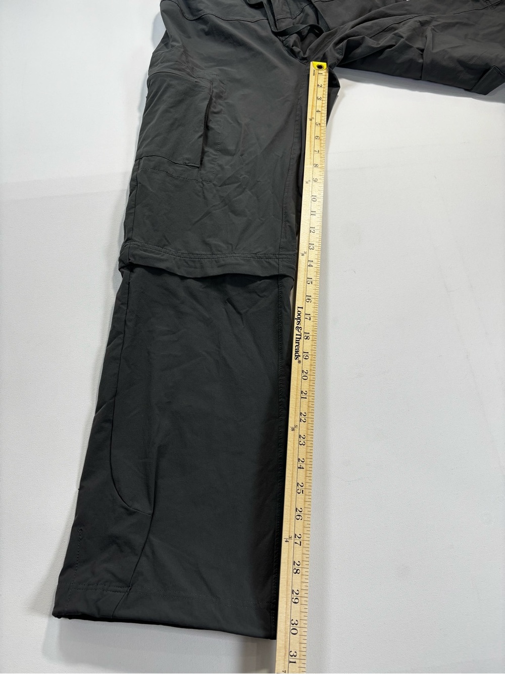 Mountain Hardwear Gray Women's Convertible Cargo Pants - Picture 6 of 11